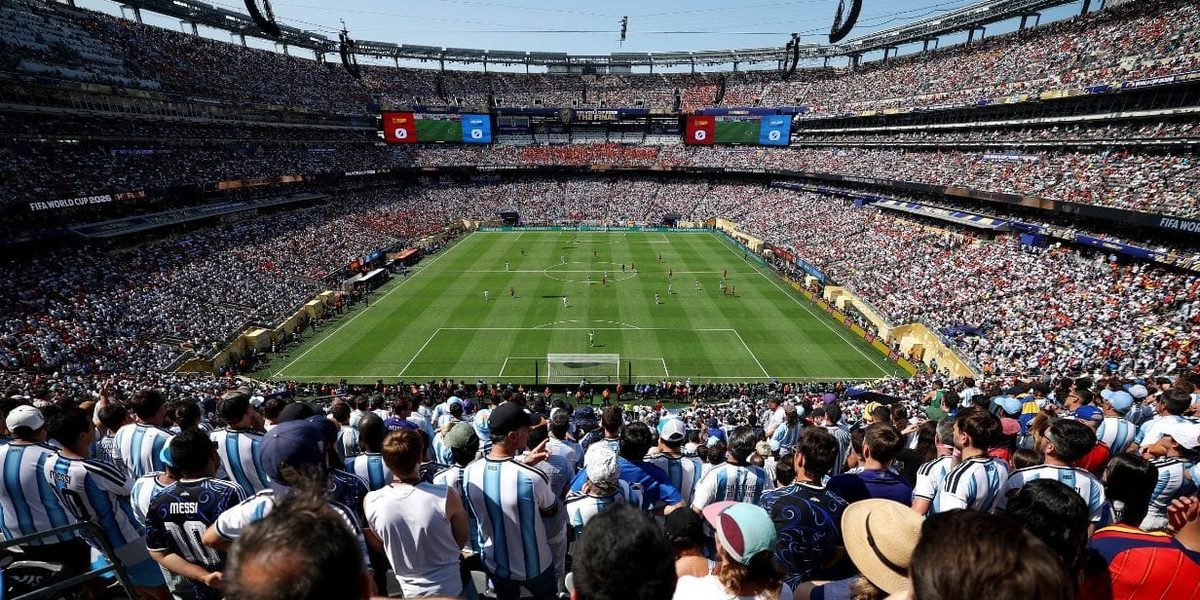 Futebol ganha tração nos EUA após Mundial 2026, com queda da primazia da NFL entre jovens — Máquina do Esporte via Gallup