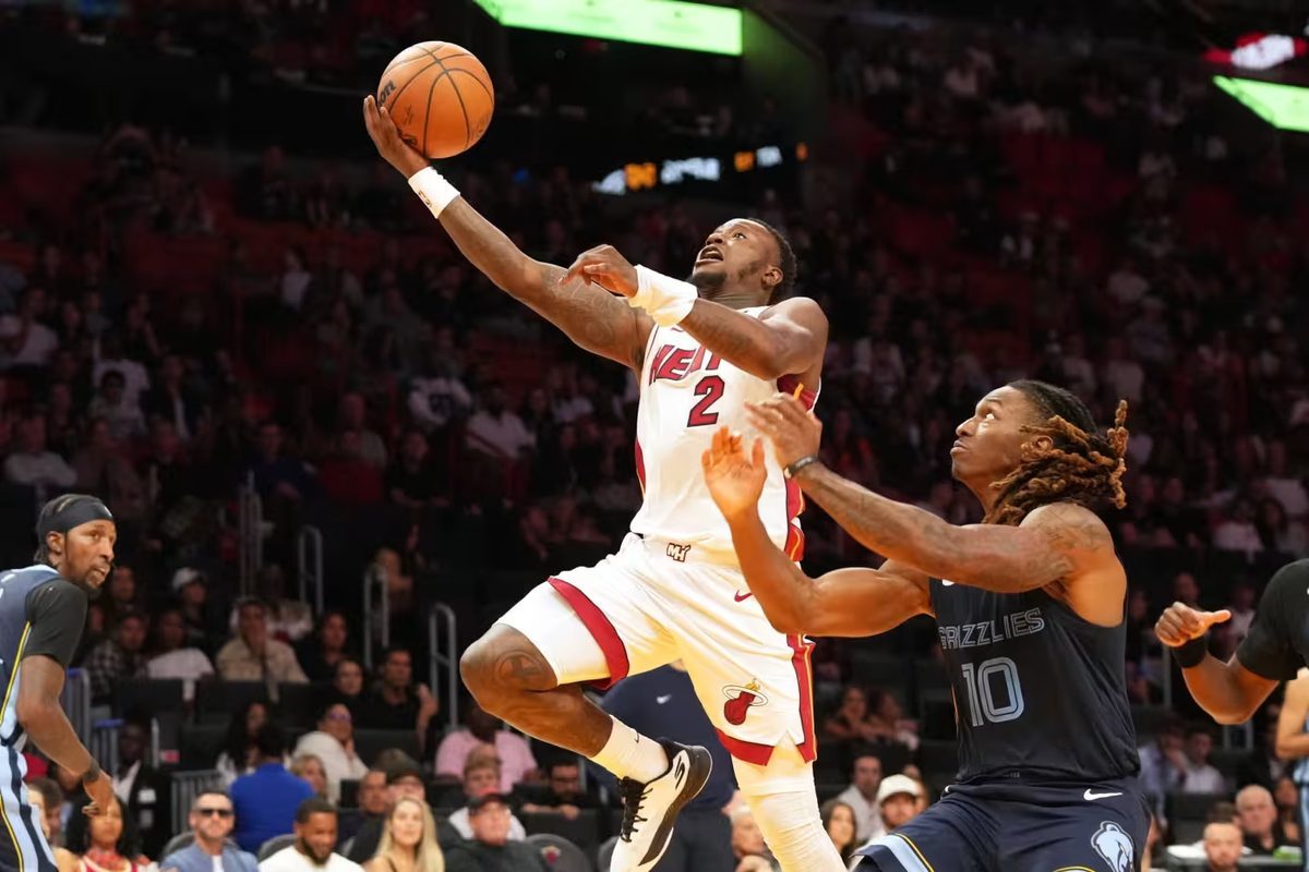 Treinador e jogador da NBA entre dezenas detidos em esquemas de apostas e póquer viciado nos EUA — desconhecida