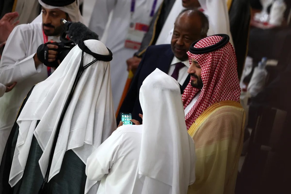 Liquidez sob pressão no PIF complica ambições no futebol: Newcastle e clubes sauditas em pano de fundo — Calcio e Finanza / New York Times