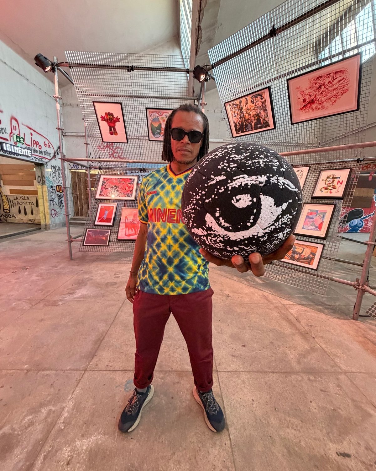 Oriental de Lisboa lança nova camisola com design autoral e activação no Festival Iminente — Vhils (Instagram)