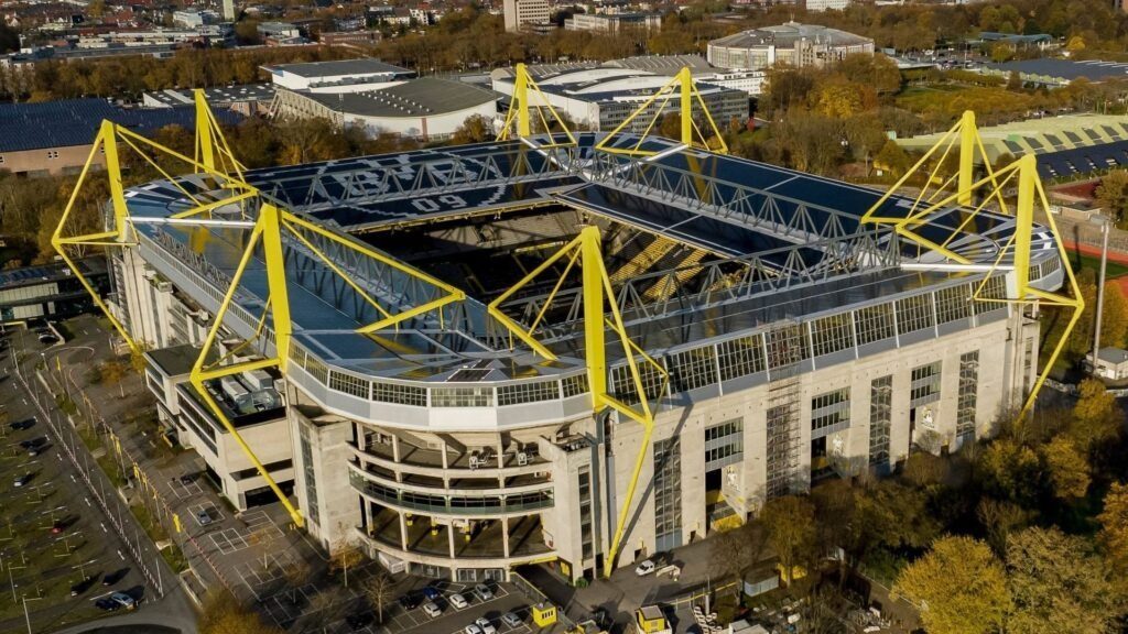 Borussia Dortmund e Vodafone lançam modo que recompensa adeptos por não usarem o telemóvel nos jogos — The Stadium Business