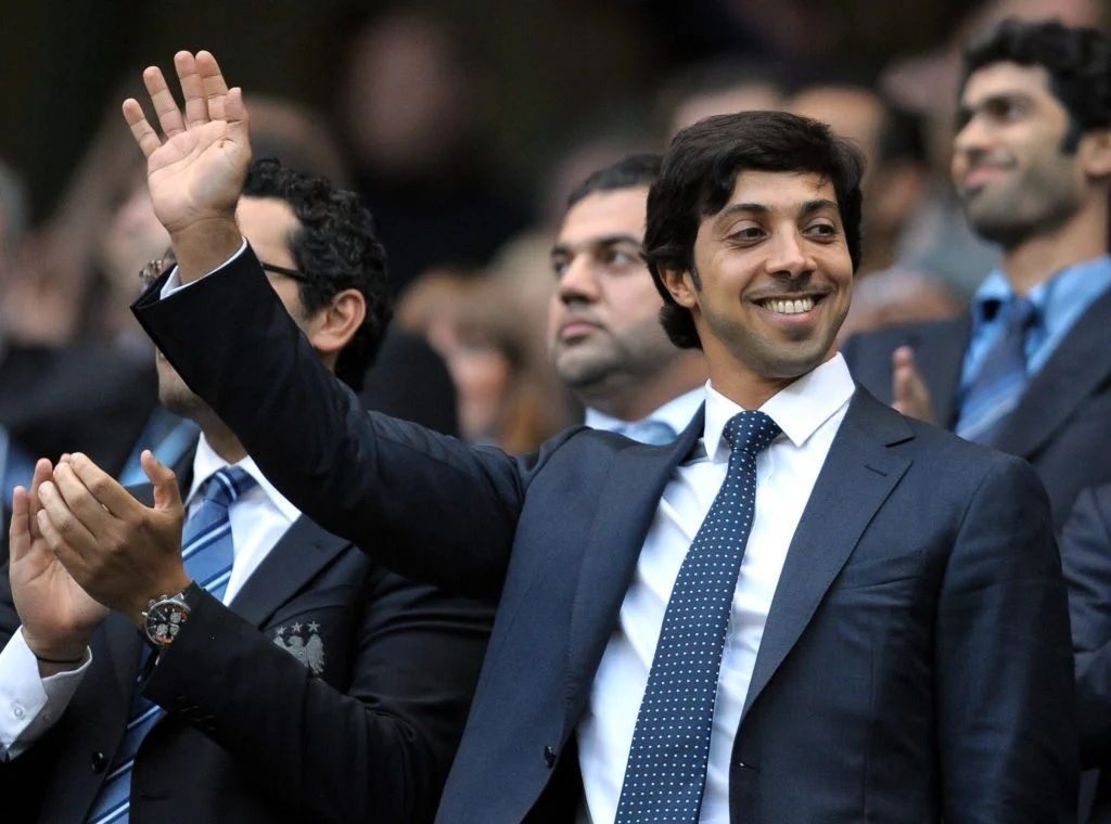 De Abu Dhabi a Wall Street: como o capital reescreveu as finanças do futebol na última década — 2Playbook