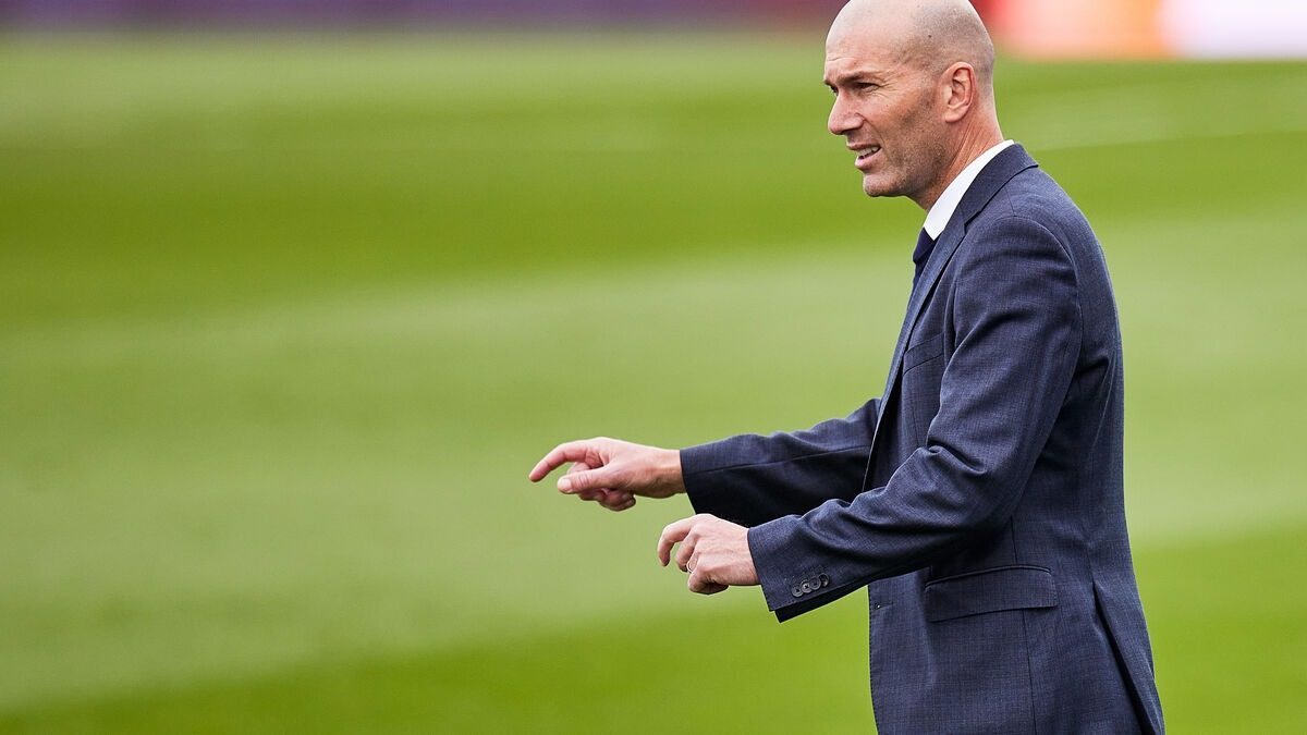 Zidane avalia entrada no capital do UF Touraine, da quinta divisão francesa — Le Parisien