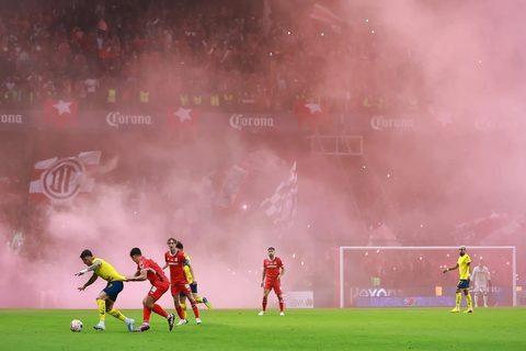 Investidores dos EUA apostam US$490 milhões no futebol mexicano antes do Mundial de 2026 — Bloomberg (resumo)