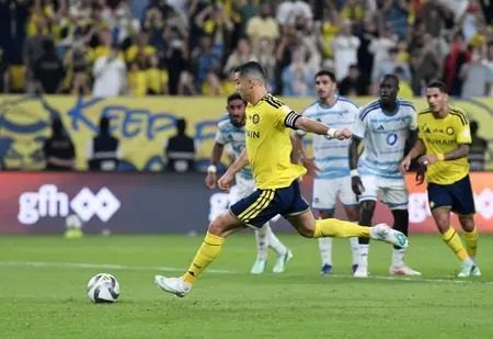 Privatização do futebol saudita enfrenta salários superiores às receitas dos clubes — Arabian Gulf Business Insight