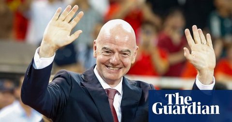 UEFA prepara queixa-crime na Suíça contra Infantino por alegada má gestão — The Guardian