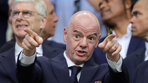 FIFA prepara intervalo alargado na final do Mundial para show musical — mudança de norma gera polémica — Sport (via L. Miguelsanz) e The Times