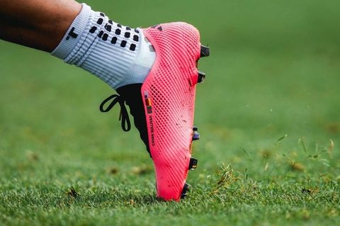 Adidas estreia chuteiras 3D feitas à medida nos pés de Cavan Sullivan, 16 anos — The Athletic (via New York Times)