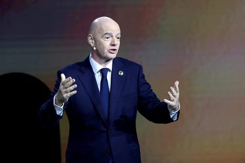 FIFA pressionou clubes europeus a pagar dívidas a emblemas russos sob ameaça de sanções desportivas — Marco Sacchi / Calcio e Finanza