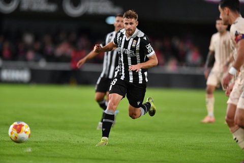 DAZN assegura direitos da Primeira Federação para 2026-2027 — 2Playbook
