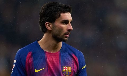 Barcelona rescinde patrocínio da ZKP após dois meses, citando incumprimento contratual — SportsPro (Josh Sim)