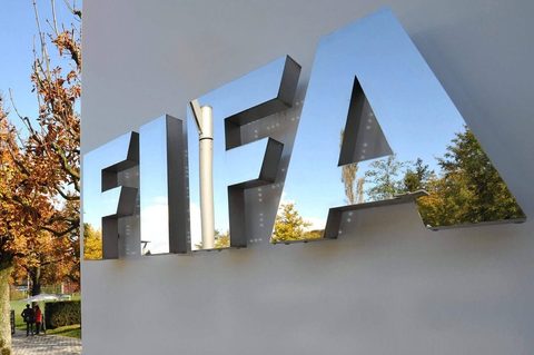 Clubes masculinos batem recorde e gastam €1,17 mil milhões em comissões a agentes em 2025 — The Athletic (Dan Kilpatrick)