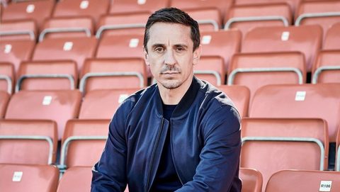 Disney+ aposta em podcast de Neville e reforça competição com a Netflix no futebol — 2Playbook