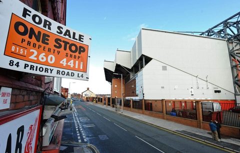 Porque é que tantos clubes ingleses estão à venda? Seis motores de um mercado em alta — The Athletic (Matt Slater)