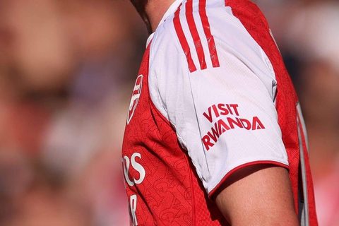 Arsenal negoceia extensão com a Visit Rwanda; acordo rende cerca de €11,47 M/época — The Athletic (New York Times)