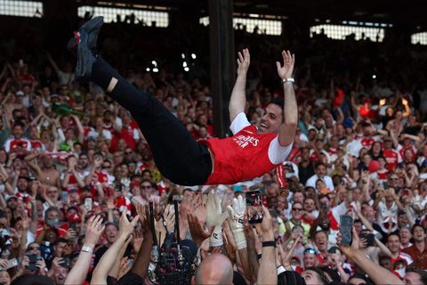 Arsenal lidera distribuição recorde da Premier League: cerca de €230 M em prémios de 2025-26 — The Athletic (Chris Weatherspoon)