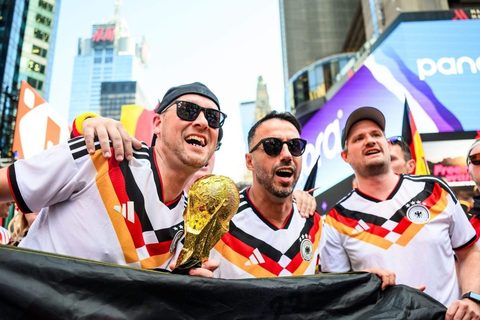 Alemanha posiciona-se para Mundial 2038 ou 2042 e critica preços de bilhetes da FIFA — The Athletic (via The New York Times)