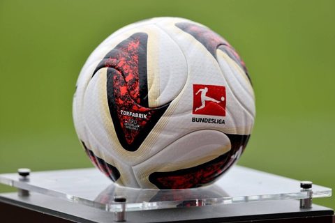Bundesliga avalia financiamento de €1.000 M com a Apollo, colateralizado por direitos televisivos — The Athletic (Sebastian Stafford-Bloor)