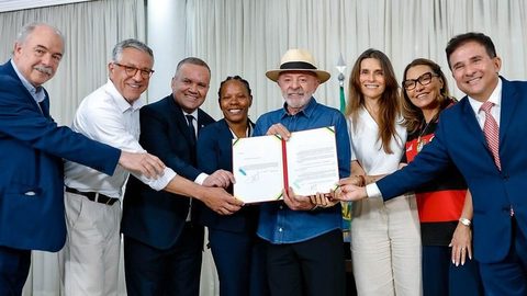 Lula sanciona lei que limita atletas não profissionais e impõe equipas femininas a clubes formadores — MKT Esportivo