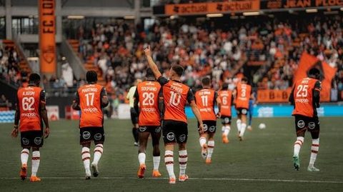 Black Knight Football Club assume controlo total do FC Lorient — Agence API (Ouest‑France)