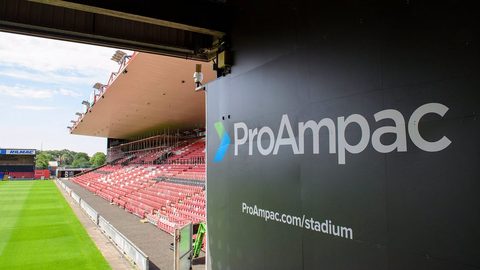 Lincoln City e Bradford City fecham ‘naming rights’ de estádio com empresas dos EUA — TheStadiumBusiness (Rob Ridley)