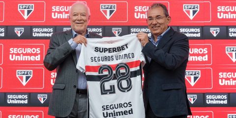 Seguros Unimed fecha com São Paulo até 2028 por €2,57 M anuais para a barra traseira da camisola — Máquina do Esporte