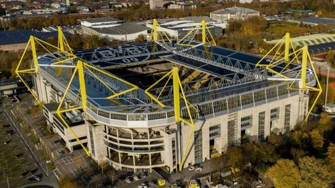 Borussia Dortmund e Vodafone lançam modo que recompensa adeptos por não usarem o telemóvel nos jogos — The Stadium Business