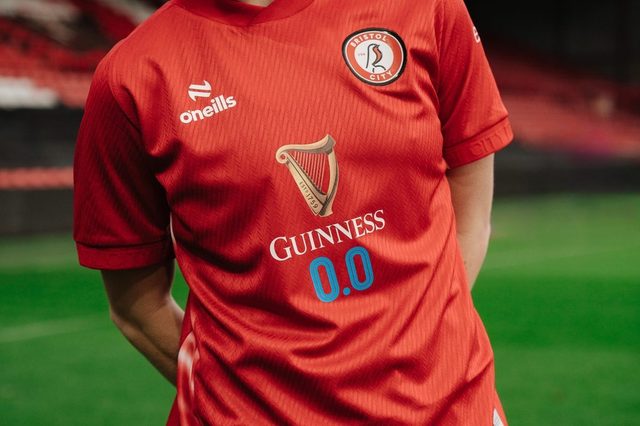 Guinness regressa às camisolas no futebol feminino e abre nova vaga no mercado de patrocínios — City A.M. / Matthew Fletcher-Jones
