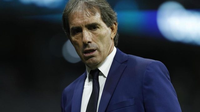 Almada troca Valladolid por Oviedo: multipropriedade e alianças empresariais impõem-se à lógica desportiva — El Español (artigo de Guillermo Echeverría)