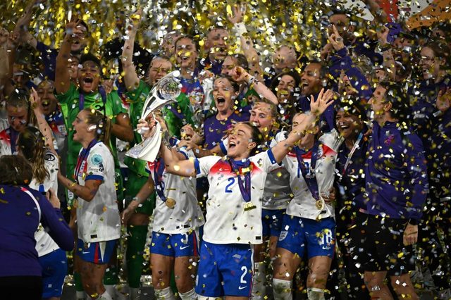 Verão dourado do desporto feminino inglês esconde subida de custos — Bloomberg (resumo)
