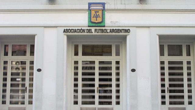 Socios suspende pagamentos e exige auditoria à AFA após alegadas irregularidades nos patrocínios — 2Playbook