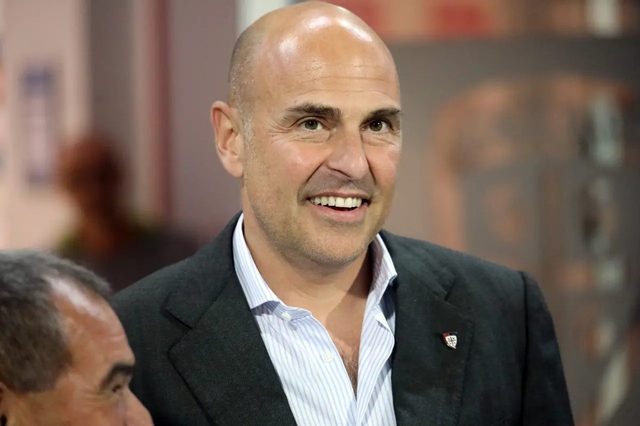 Investidores dos EUA sobem para 49% no Cagliari; Giulini mantém controlo — Calcio e Finanza