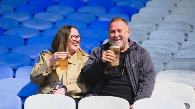 Adequação legal permite consumo de álcool nas bancadas da WSL e WSL2 a partir da próxima época — TheStadiumBusiness (por Owen Lloyd)