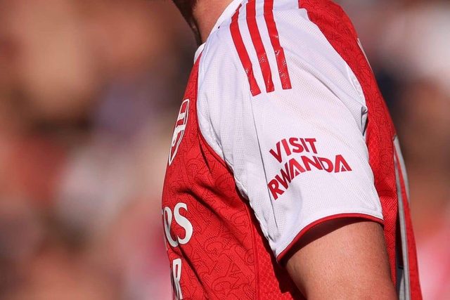 Arsenal negoceia extensão com a Visit Rwanda; acordo rende cerca de €11,47 M/época — The Athletic (New York Times)