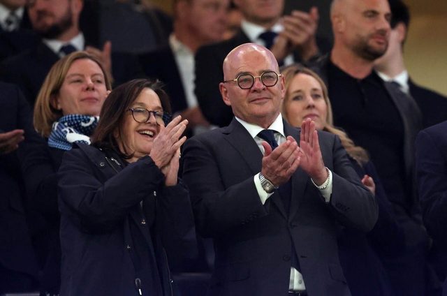 Família Lewis injeta €116 M no Tottenham para reforçar liquidez — The Athletic (Jack Pitt-Brooke, Chris Weatherspoon)