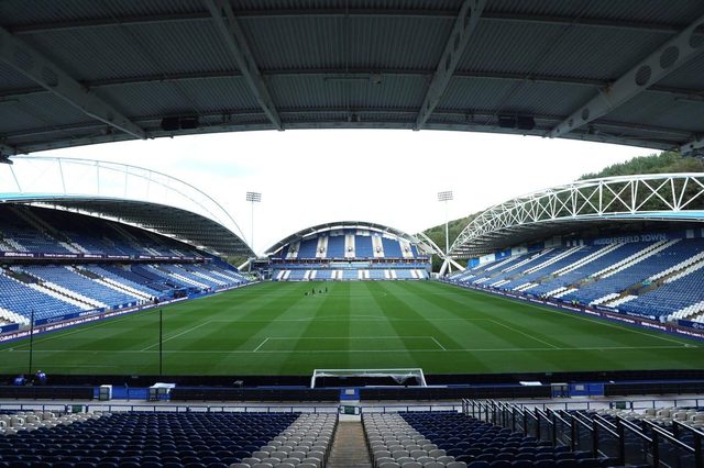Huddersfield Town assume controlo do Accu Stadium e prepara projecto imobiliário de longo prazo — The Athletic