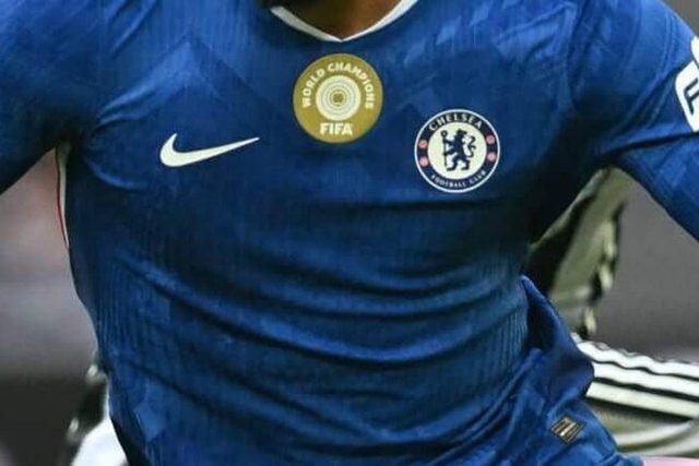 Chelsea prolonga ausência de patrocinador principal para maximizar valor — risco calculado pode render mais de €86 M/ano — The Athletic