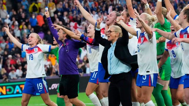 Sucesso das Lionesses impulsiona Superliga feminina inglesa