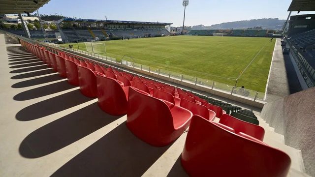 Paços de Ferreira admite dependência de investidor PKM para concluir época — Lusa