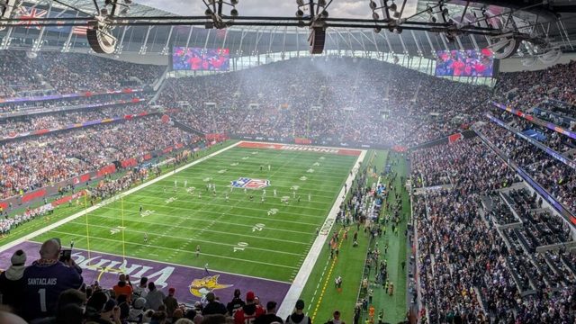 Fanatics reforça parceria com a NFL para operar retalho presencial em grandes eventos — TheStadiumBusiness (Bradley Rial)