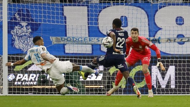 Relatório da DNCG expõe défice recorde na Ligue 1: OL e OM concentram o colapso financeiro — Foot Mercato (Maxime Barbaud)