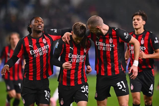 Milan e Puma preparam regresso ao design clássico para 2026/27 — Calcio e Finanza / Marco Sacchi