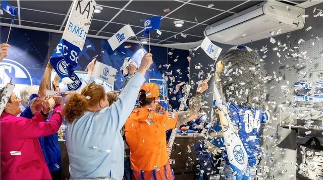 Schalke 04 transforma loja oficial em experiência com “S04 Shop Race” — Football Business Journal